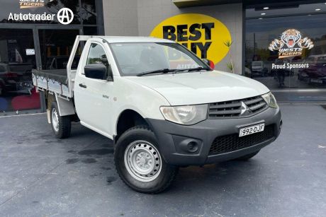 White 2013 Mitsubishi Triton Cab Chassis GL