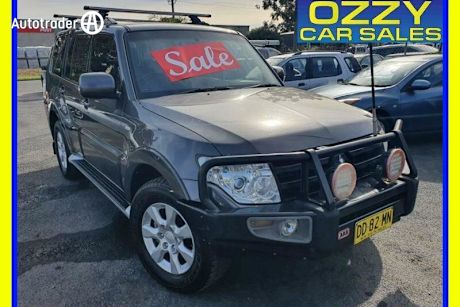 Grey 2014 Mitsubishi Pajero Wagon GLX-R LWB (4X4)