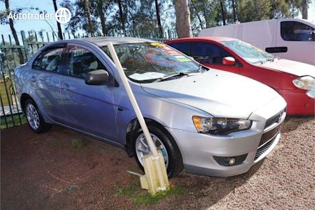 Silver 2009 Mitsubishi Lancer Sedan ES