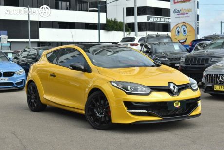 Yellow 2015 Renault Megane Coupe RS 275 CUP Premium