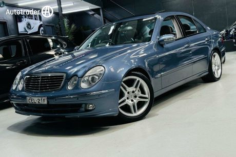 Blue 2005 Mercedes-Benz E200 Sedan Kompressor Classic
