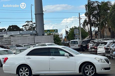 White 2010 Toyota Crown Sedan MAJESTA