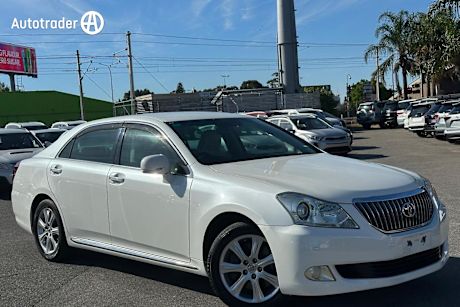 White 2010 Toyota Crown Sedan MAJESTA