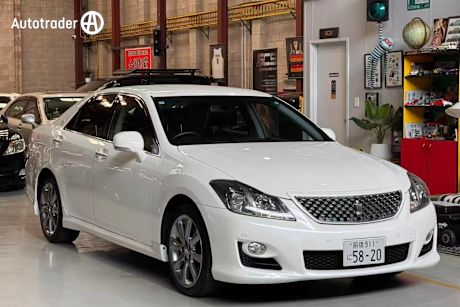 White 2008 Toyota Crown Sedan