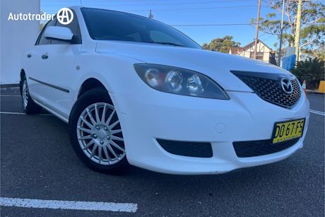 White 2004 Mazda 3 Hatchback Neo