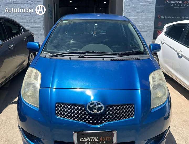 Blue 2005 Toyota Yaris Hatchback YRS