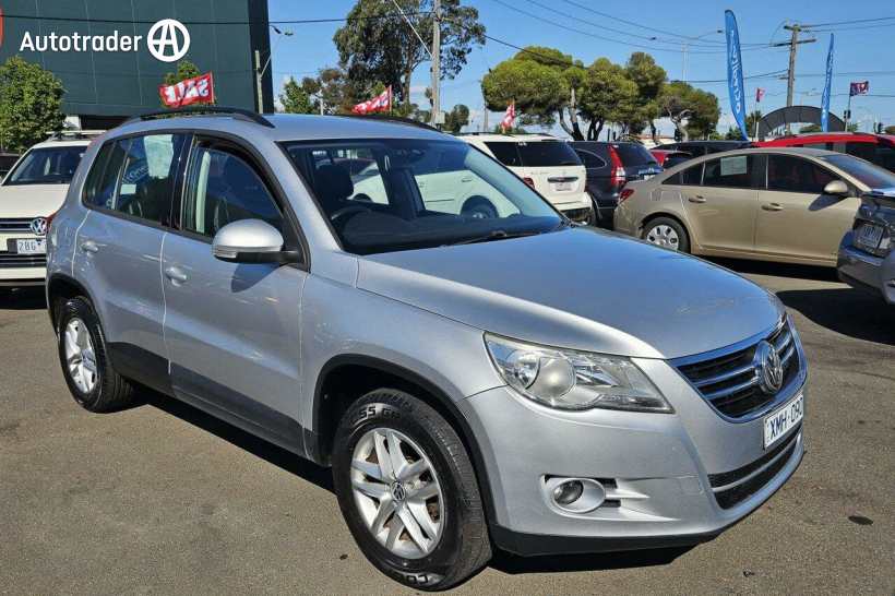 Silver 2010 Volkswagen Tiguan Wagon 103 TDI