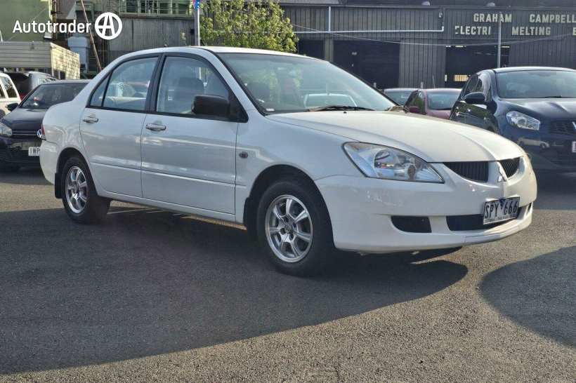 White 2003 Mitsubishi Lancer Sedan ES