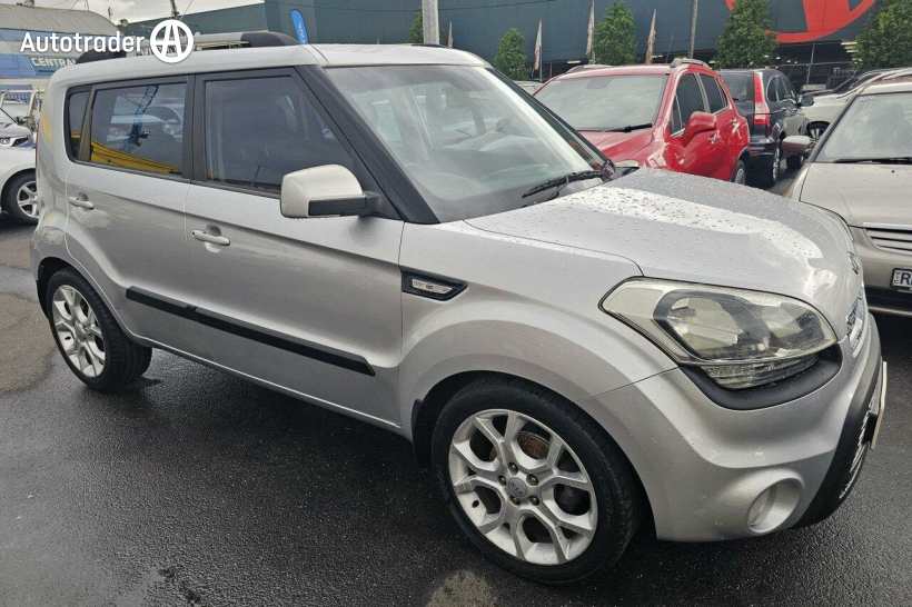 Silver 2012 Kia Soul Hatchback +