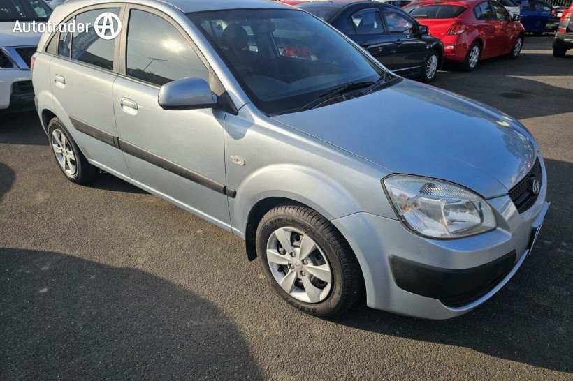 Blue 2008 Kia RIO Hatchback LX