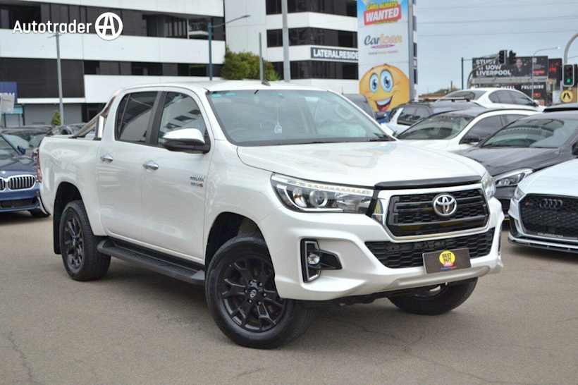 White 2019 Toyota Hilux Double Cab Pick Up SR5 (4X4)
