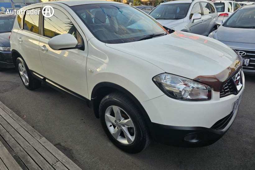 White 2013 Nissan Dualis Wagon ST (4X2)