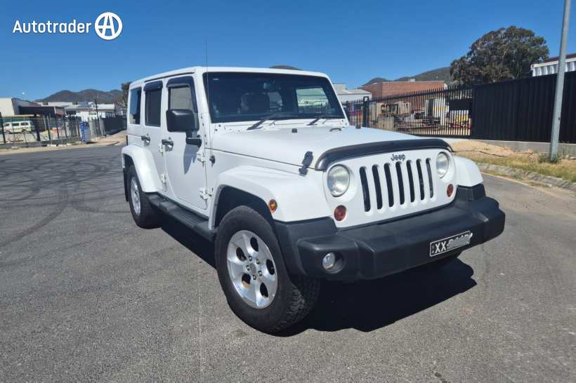 White 2013 Jeep Wrangler Hardtop Unlimited Overland