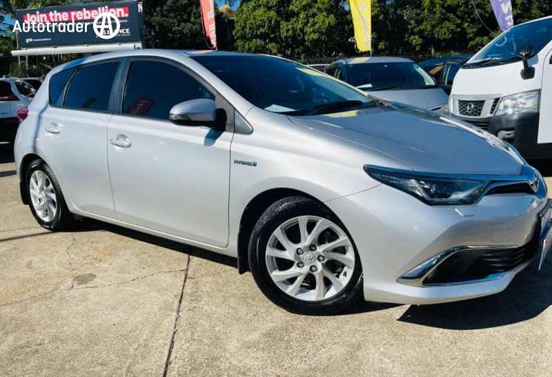 Silver 2016 Toyota Corolla Hatchback Hybrid