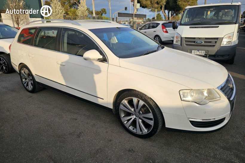 White 2008 Volkswagen Passat Wagon 2.0 TDI