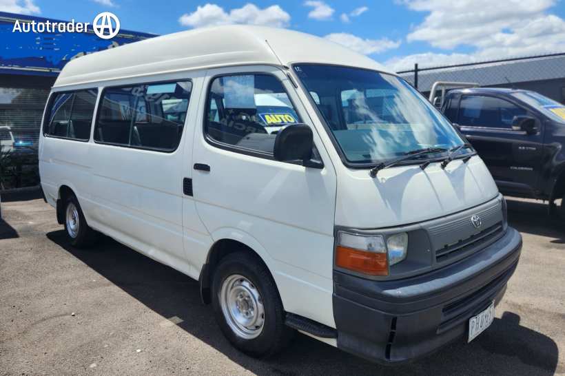 White 1995 Toyota Hiace Bus Commuter
