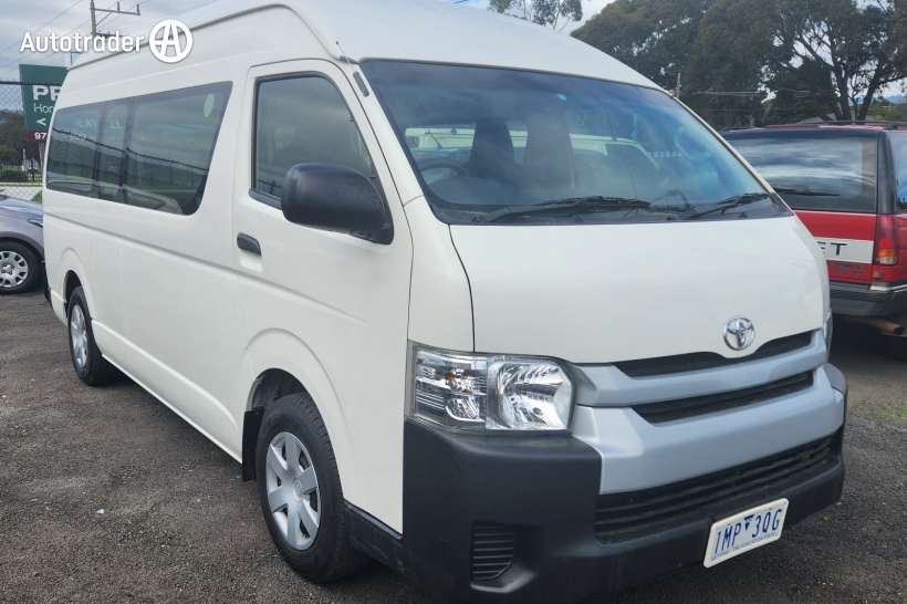 White 2015 Toyota Hiace Bus Commuter