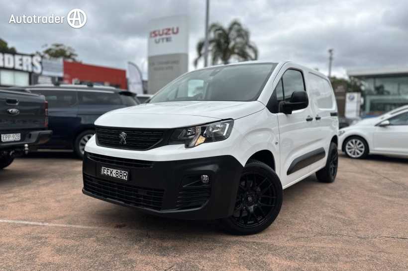 White 2019 Peugeot Partner Van 130 THP Standard (L1)