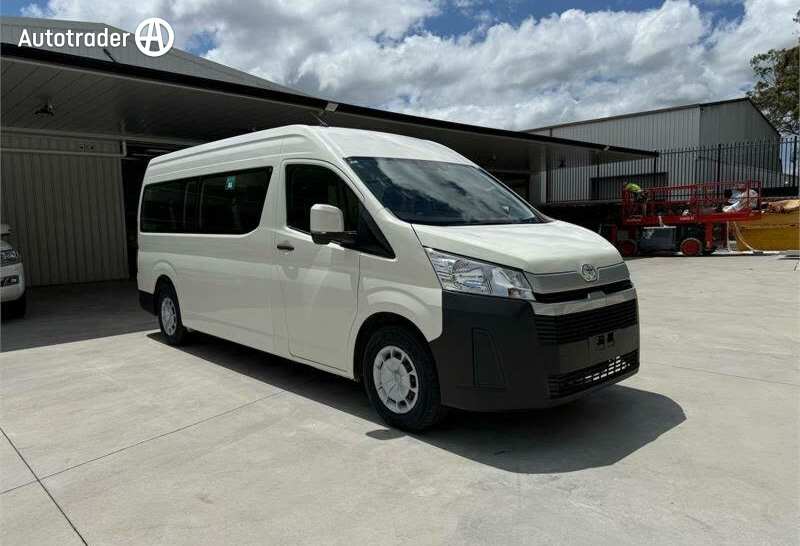 White 2019 Toyota Hiace Bus Commuter (12 Seats)