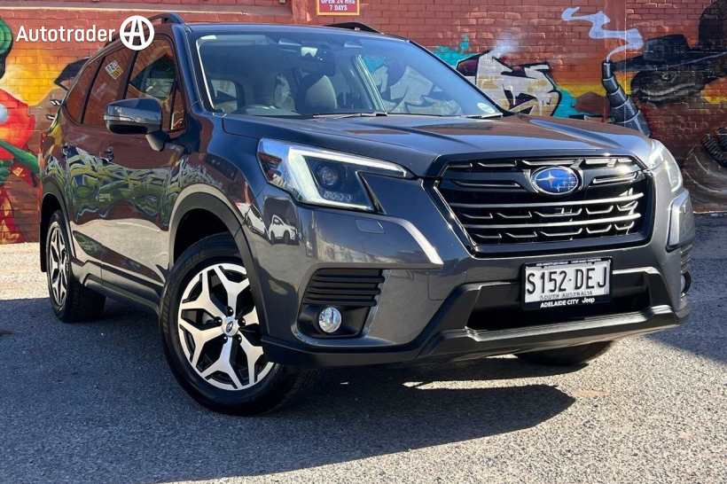 Grey 2023 Subaru Forester Wagon 2.5I (awd)