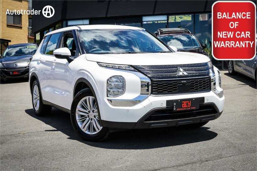 White 2022 Mitsubishi Outlander Wagon ES 5 Seat (2WD)