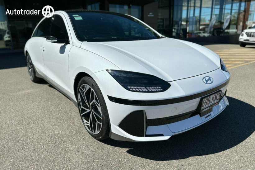 White 2023 Hyundai Ioniq 6 Sedan Epiq AWD