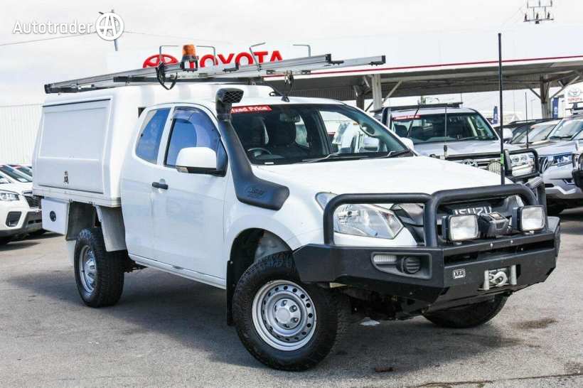 White 2017 Isuzu D-MAX Space Cab Chassis SX (4X4)