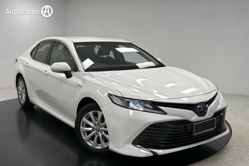 White 2020 Toyota Camry Sedan Ascent