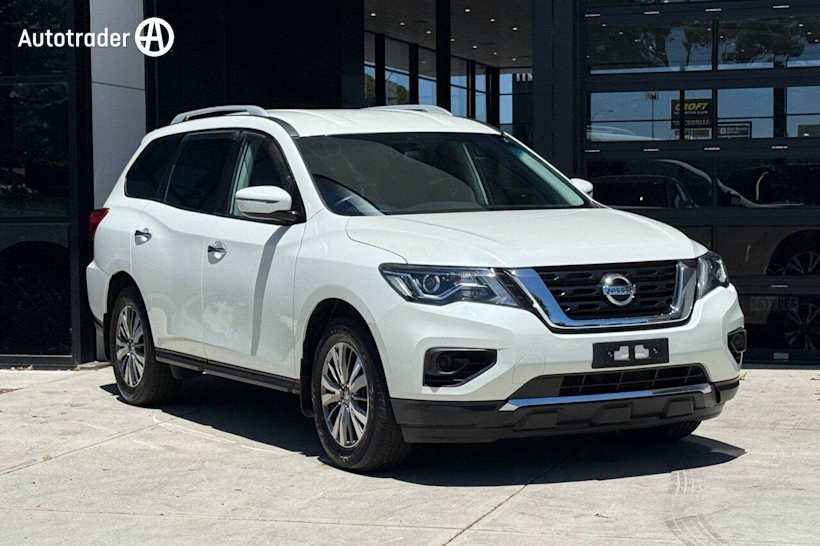 White 2019 Nissan Pathfinder Wagon ST (2WD)