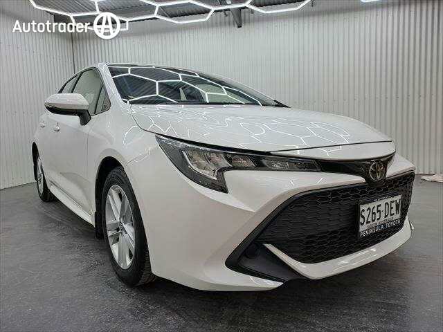 White 2018 Toyota Corolla Hatchback Ascent Sport (hybrid)