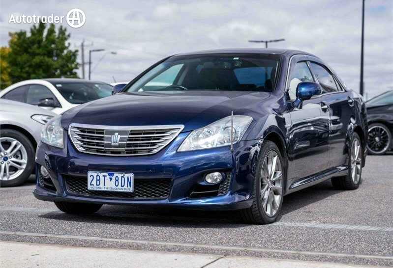Blue 2009 Toyota Crown Sedan Hybrid
