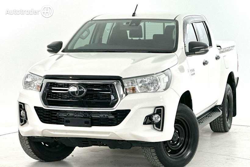 White 2020 Toyota Hilux Double Cab Pick Up SR (4X4)