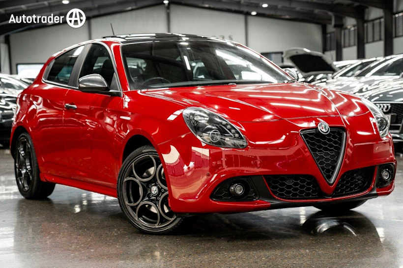 Red 2017 Alfa Romeo Giulietta Hatchback Super TCT