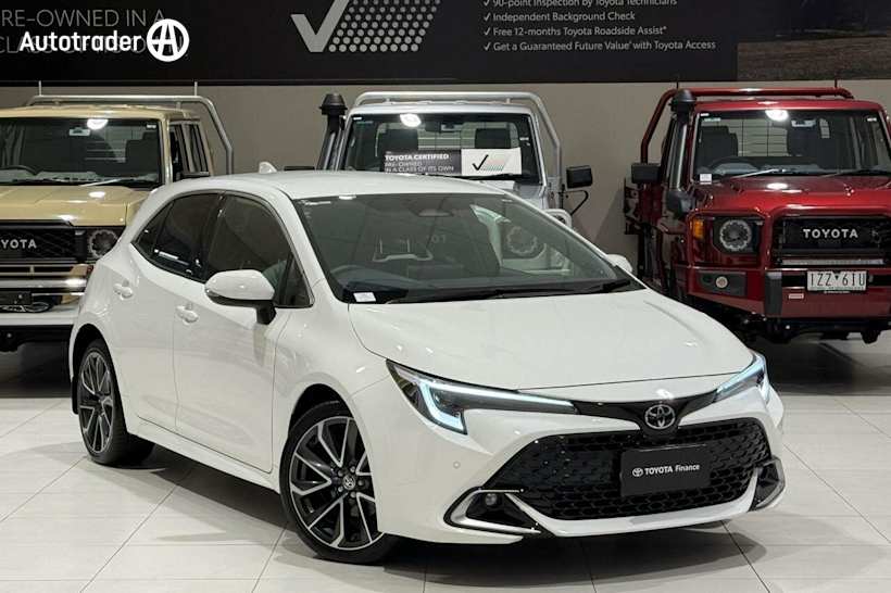 White 2023 Toyota Corolla Hatchback ZR