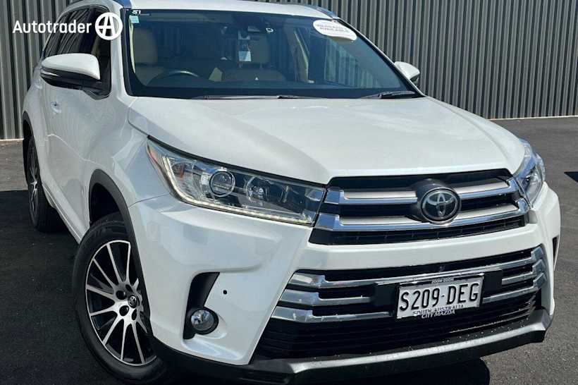 White 2017 Toyota Kluger Wagon Grande AWD