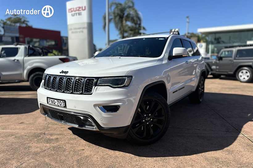 White 2017 Jeep Grand Cherokee Wagon Limited (4X4)