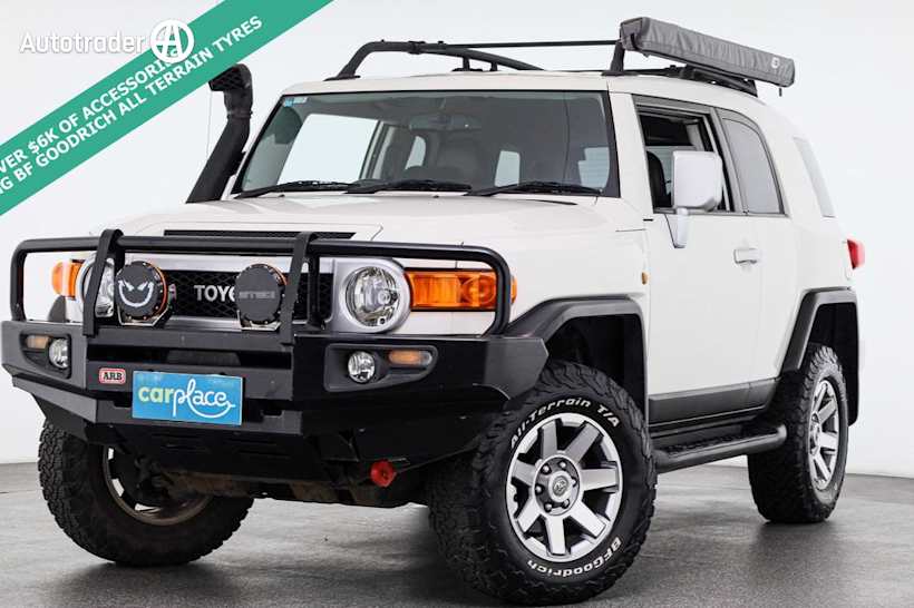 White 2014 Toyota FJ Cruiser Wagon